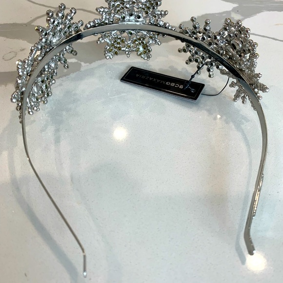BCBG jewelled headband - Picture 4 of 5